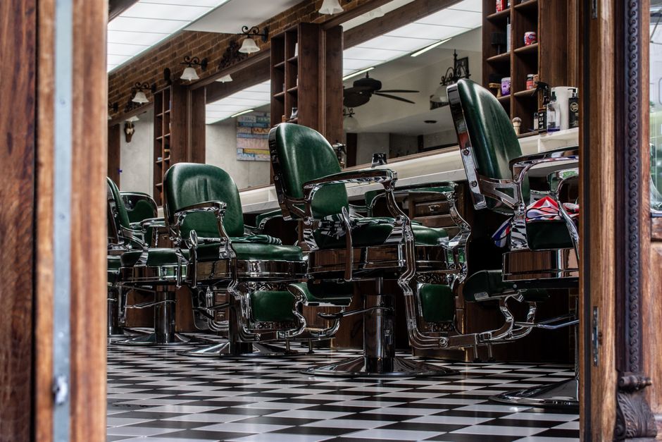 Interiorul elegant al salonului 4MEN